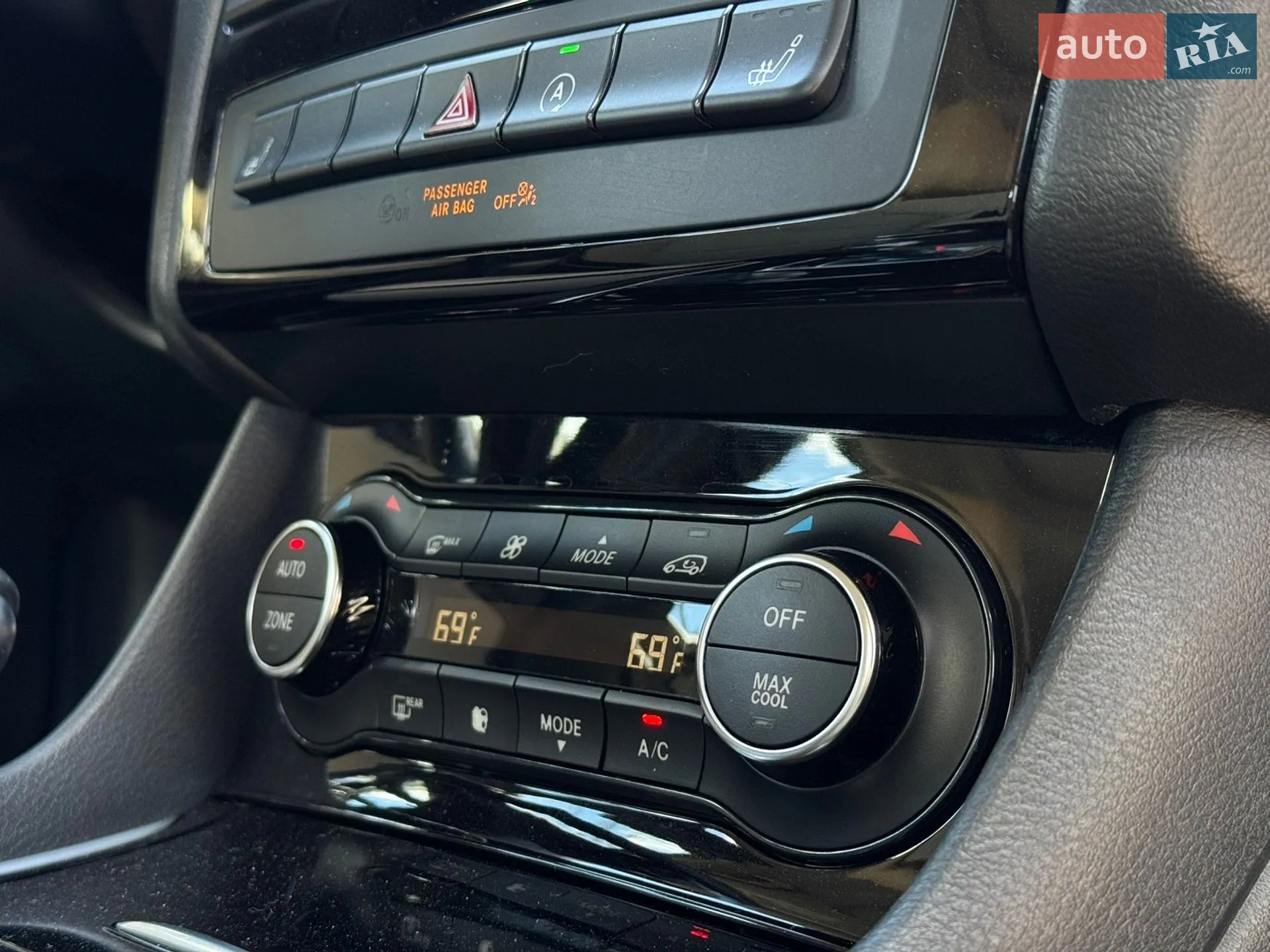 2019 Infiniti QX30 - мініатюра 39