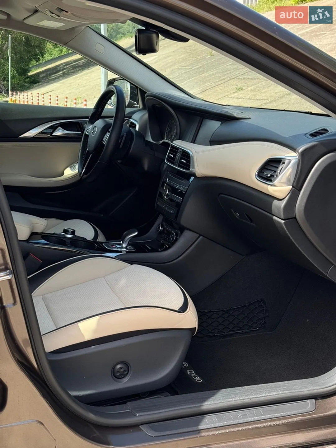 2019 Infiniti QX30 - мініатюра 41
