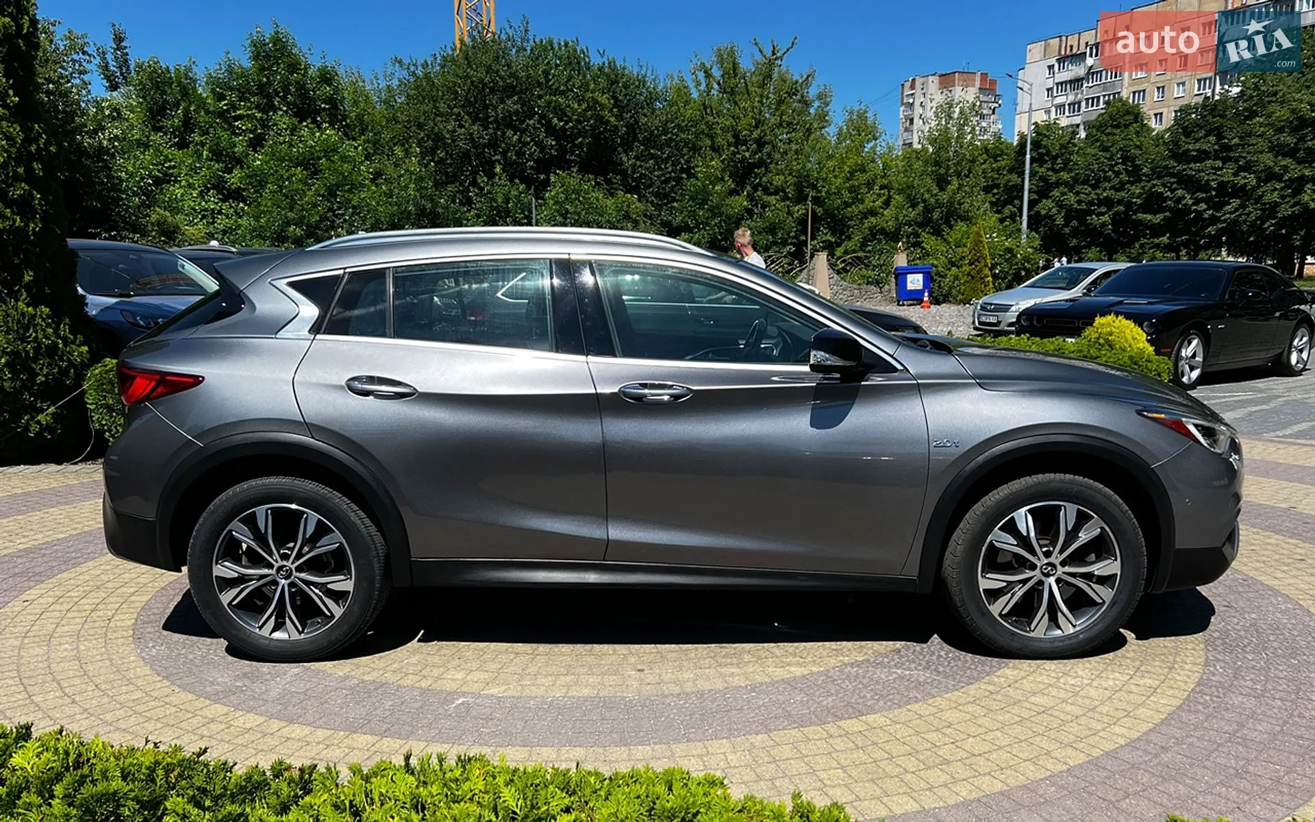 2016 Infiniti QX30 - мініатюра 8