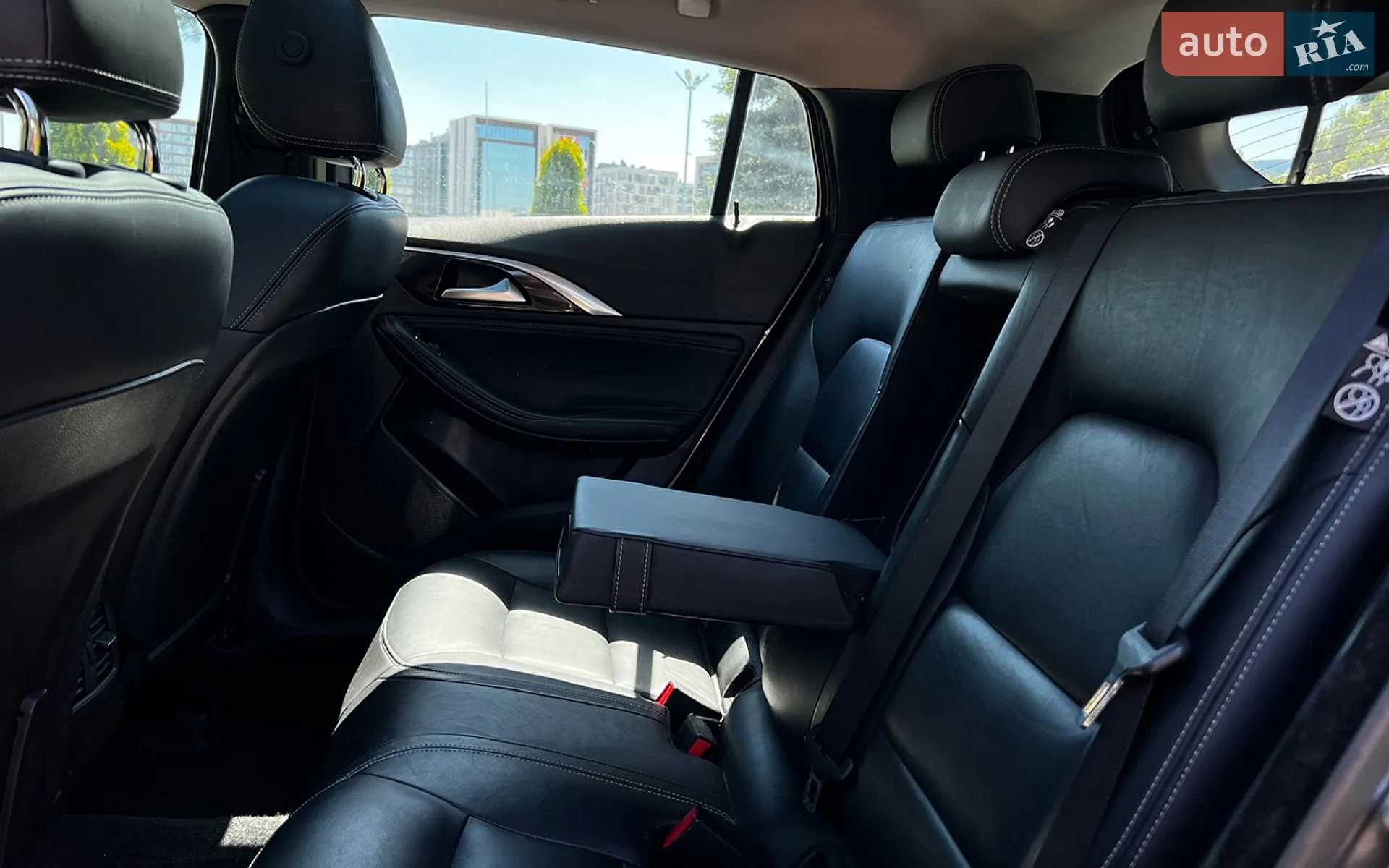 2016 Infiniti QX30 - мініатюра 27