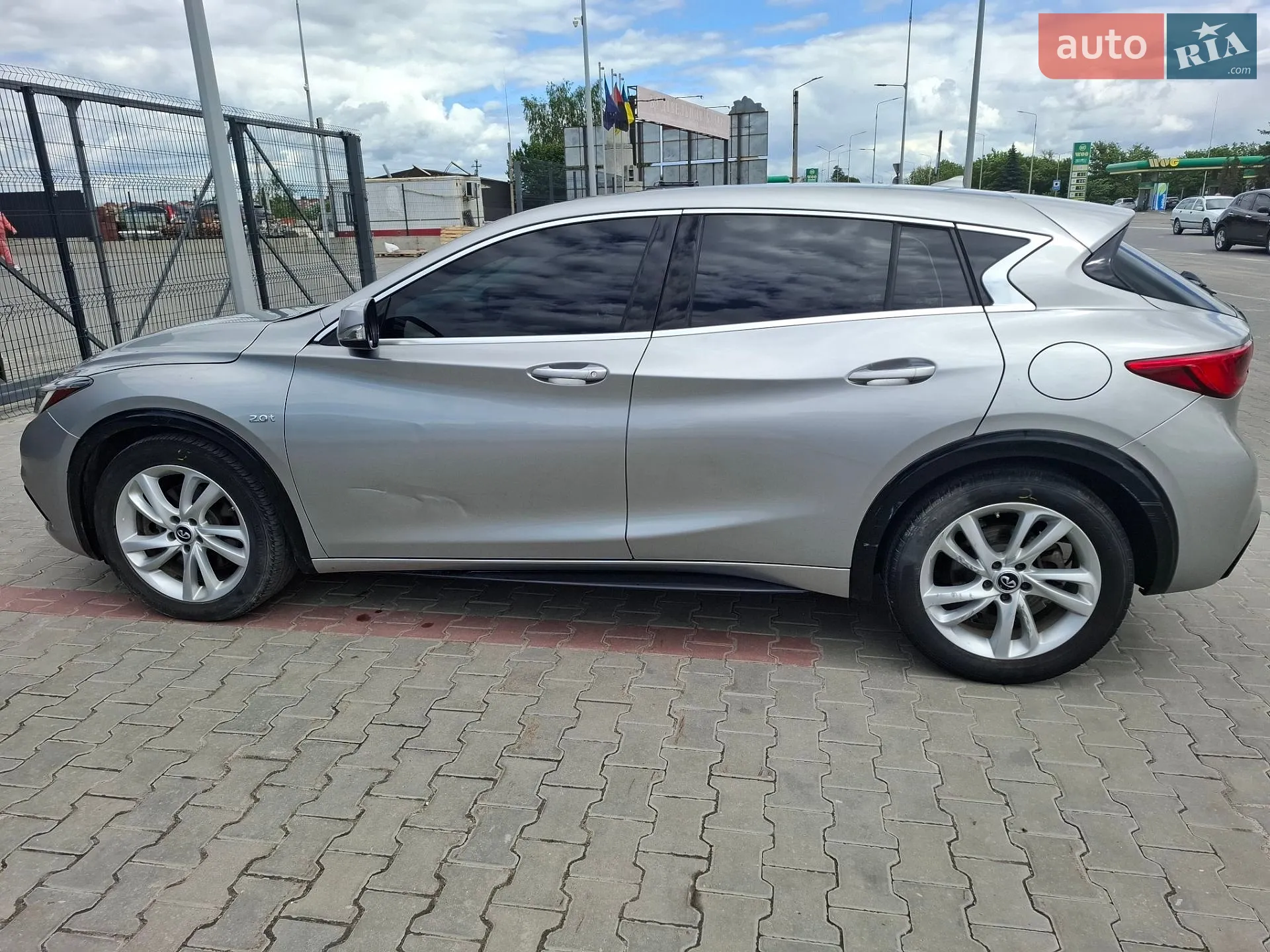2017 Infiniti QX30 - мініатюра 8