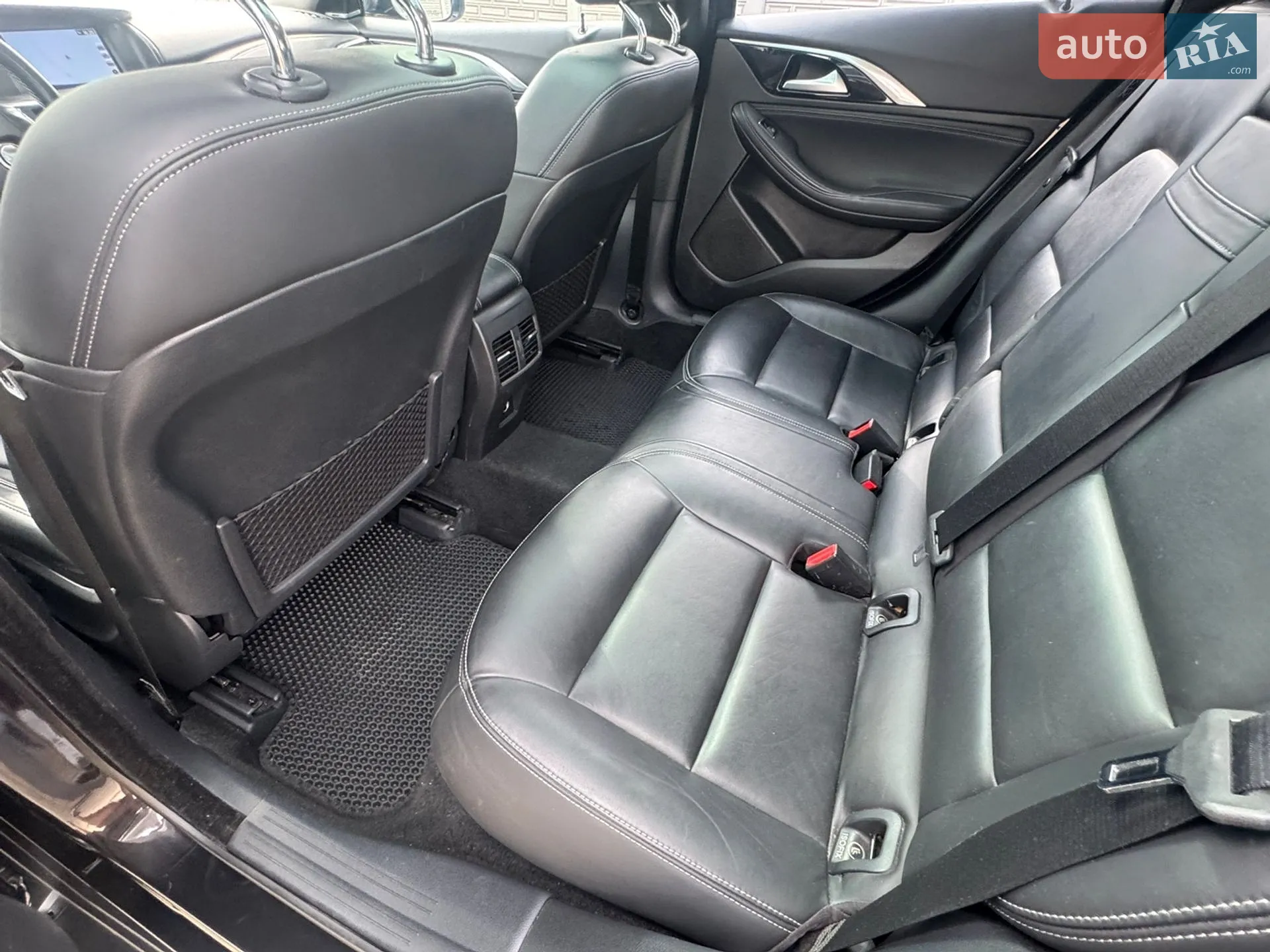 2017 Infiniti QX30 - мініатюра 26