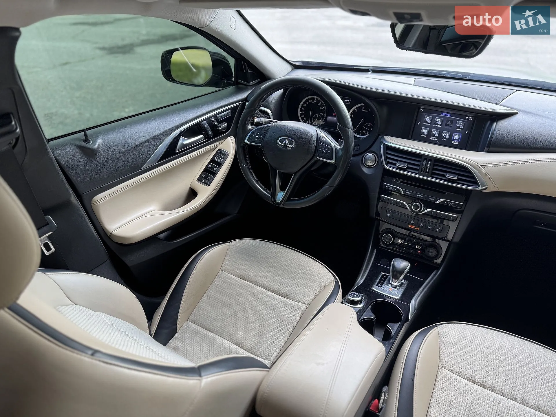 2016 Infiniti QX30 - мініатюра 18