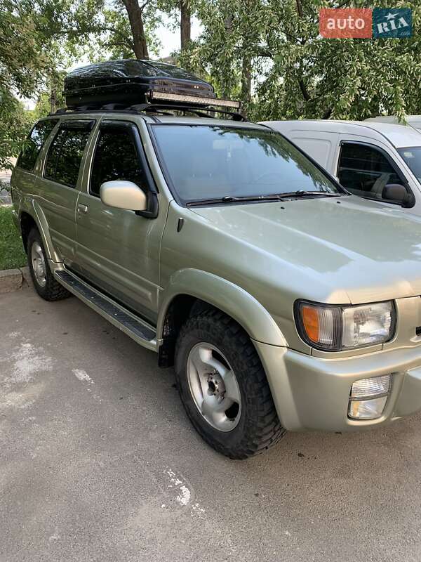 Внедорожник / Кроссовер Infiniti QX4 1997 в Киеве