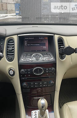 Infiniti QX50