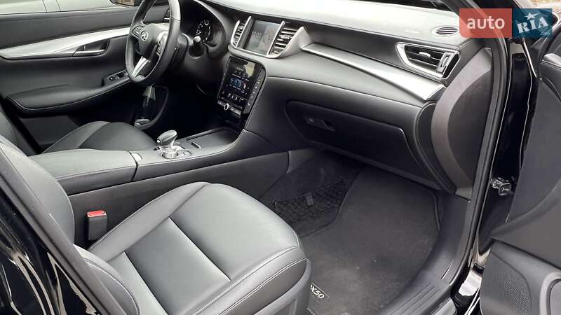 Внедорожник / Кроссовер Infiniti QX50 2020 в Новомосковске