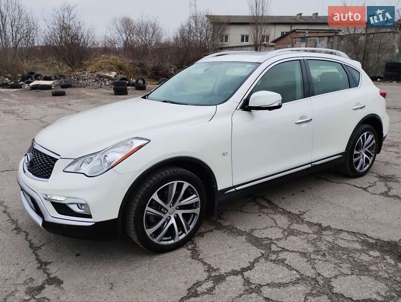 Внедорожник / Кроссовер Infiniti QX50 2017 в Ровно