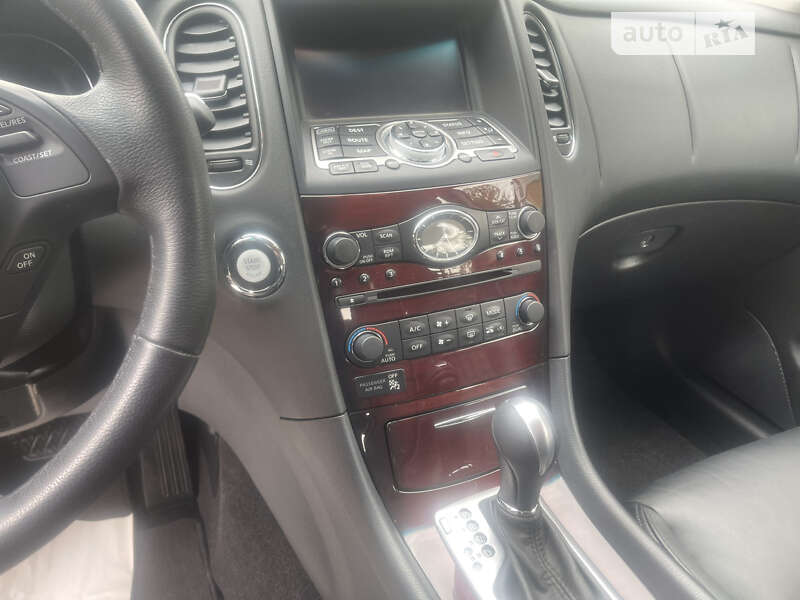 Внедорожник / Кроссовер Infiniti QX50 2017 в Белой Церкви