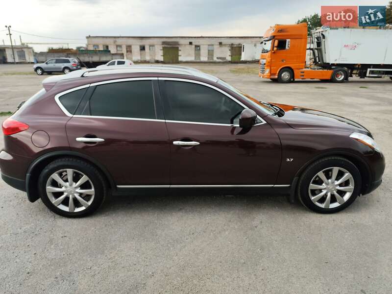 Infiniti QX50 2015