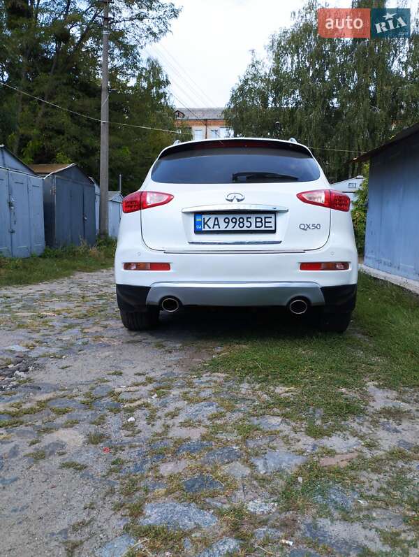 Внедорожник / Кроссовер Infiniti QX50 2017 в Киеве