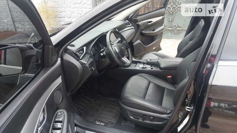 Внедорожник / Кроссовер Infiniti QX50 2019 в Змиеве фото 12 Внедорожник / Кроссовер Infiniti QX50 2019 в Змиеве