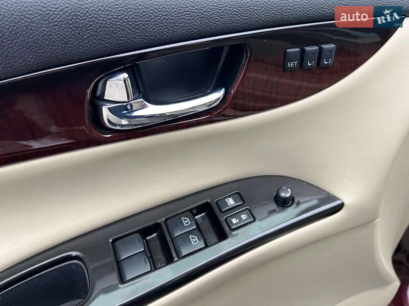 Внедорожник / Кроссовер Infiniti QX50 2016 в Одессе