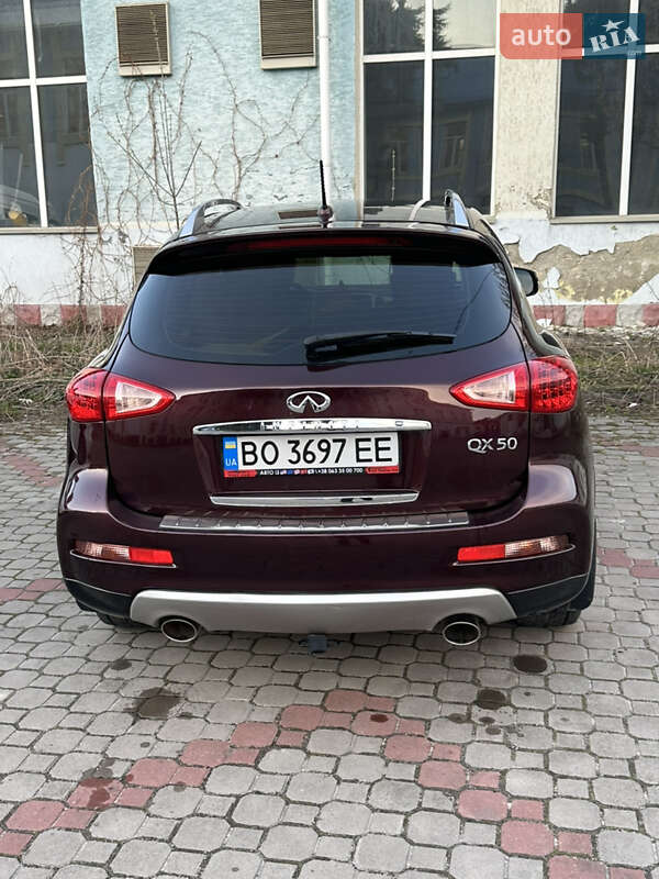 Внедорожник / Кроссовер Infiniti QX50 2017 в Тернополе