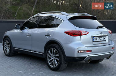 Внедорожник / Кроссовер Infiniti QX50 2017 в 