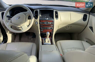 Внедорожник / Кроссовер Infiniti QX50 2014 в 