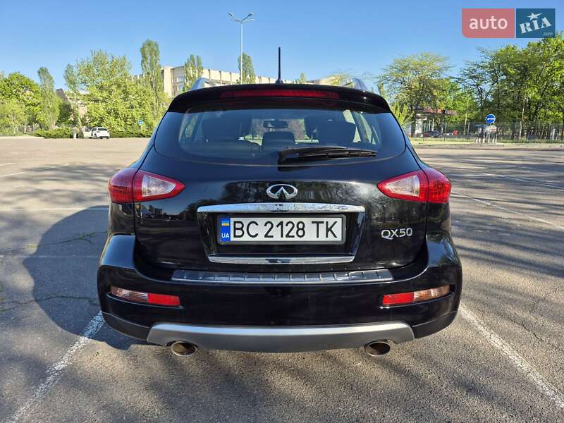 Позашляховик / Кросовер Infiniti QX50 2017 в Миколаєві