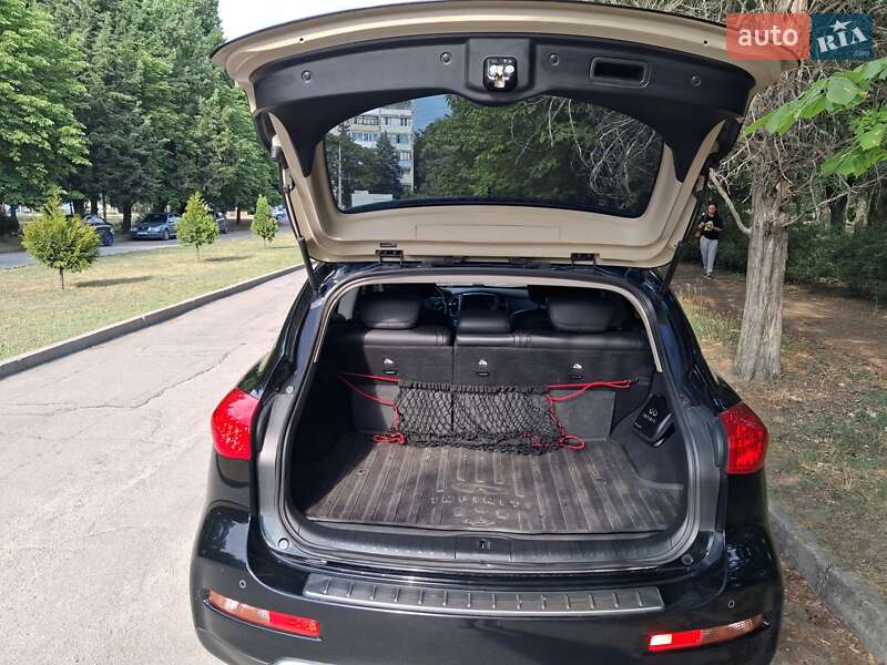 Внедорожник / Кроссовер Infiniti QX50 2017 в Запорожье