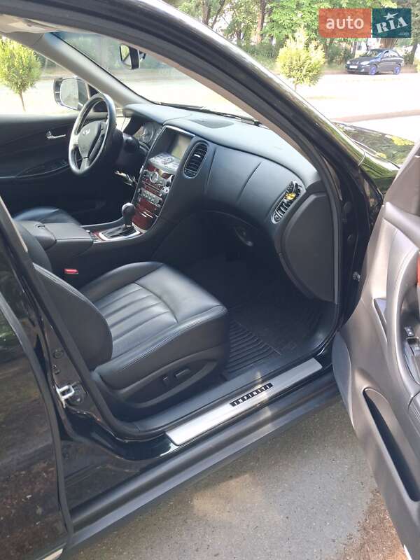 Внедорожник / Кроссовер Infiniti QX50 2017 в Запорожье