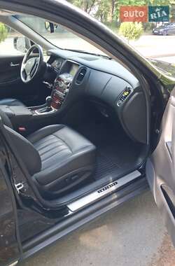 Внедорожник / Кроссовер Infiniti QX50 2017 в 