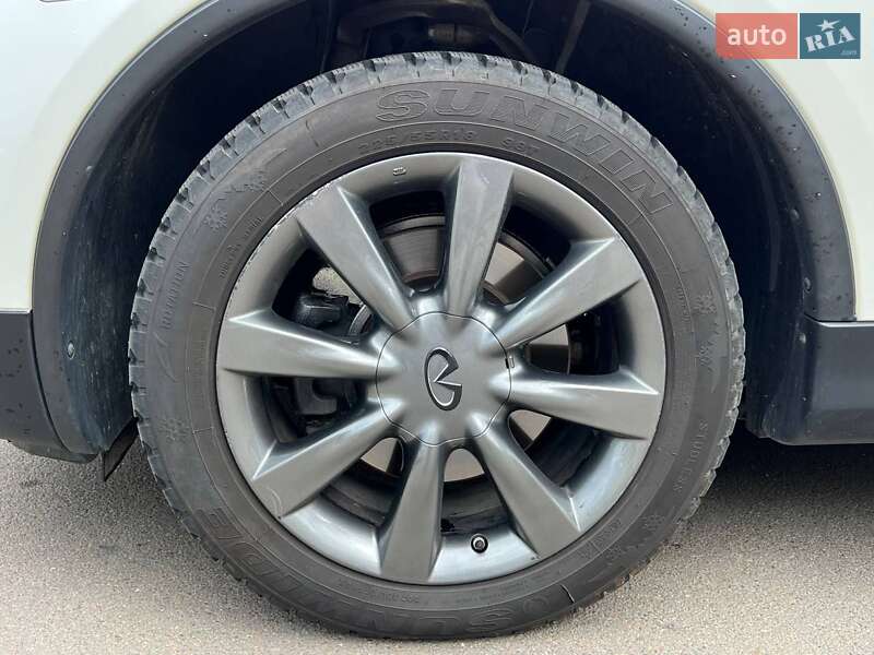 Позашляховик / Кросовер Infiniti QX50 2016 в Києві