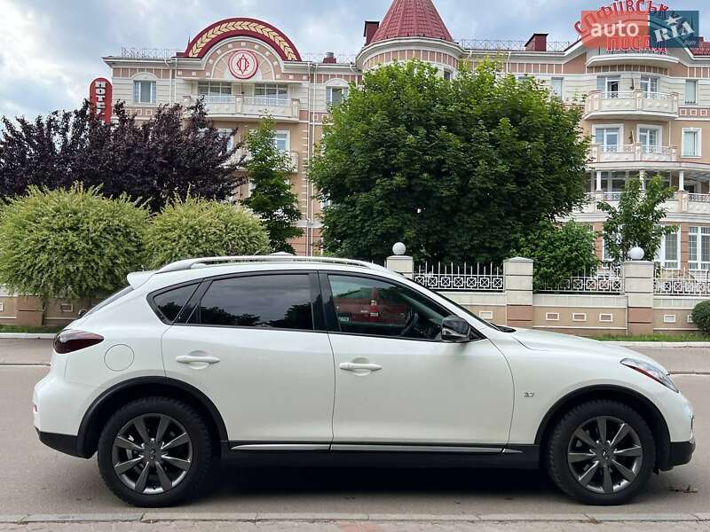 Позашляховик / Кросовер Infiniti QX50 2016 в Києві