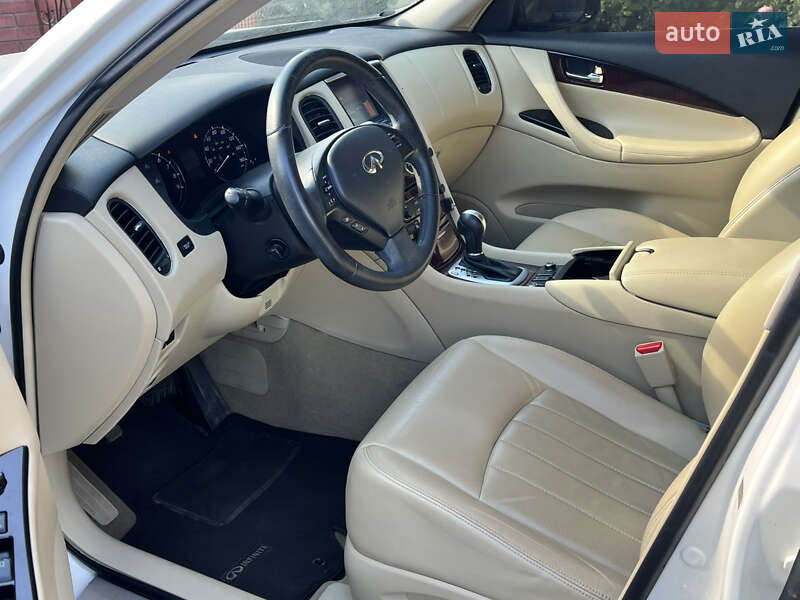 Внедорожник / Кроссовер Infiniti QX50 2017 в Киеве