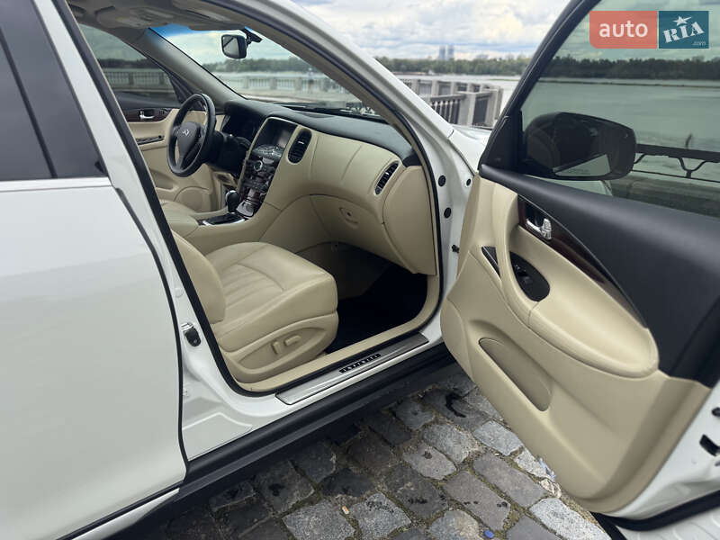 Внедорожник / Кроссовер Infiniti QX50 2017 в Жмеринке