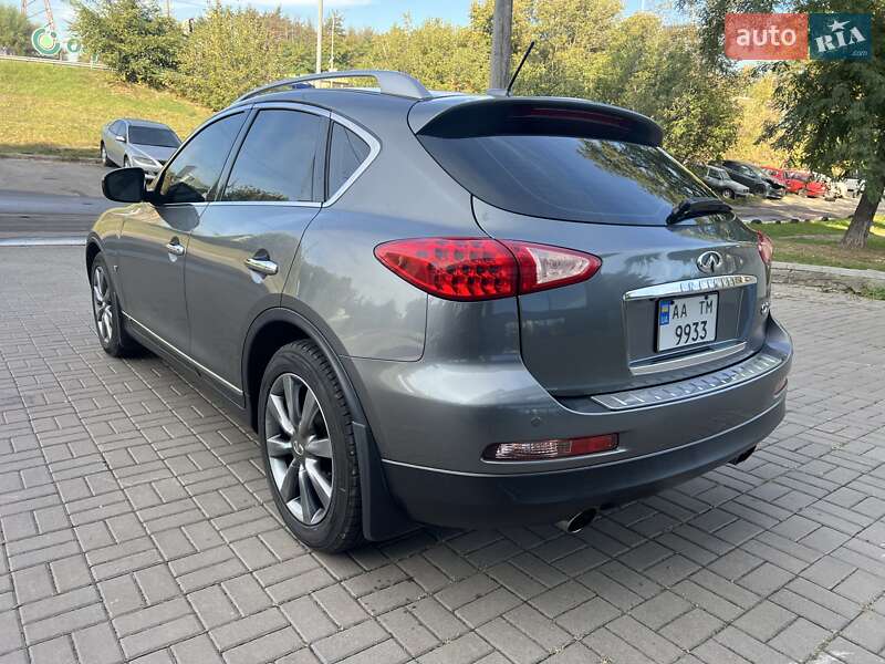 Внедорожник / Кроссовер Infiniti QX50 2015 в Киеве