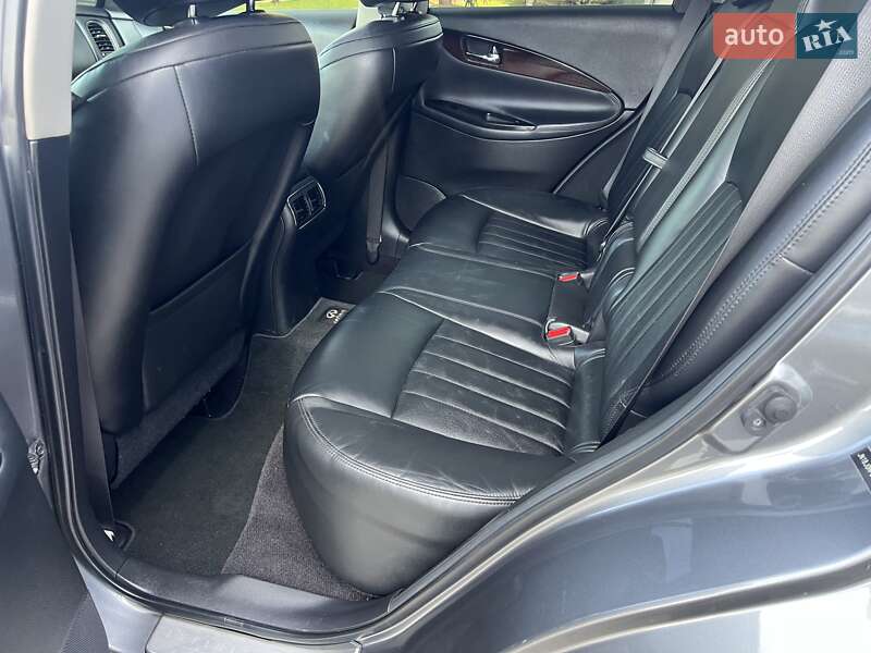 Внедорожник / Кроссовер Infiniti QX50 2015 в Киеве