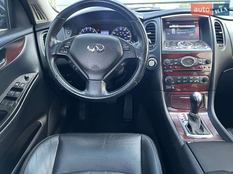 Внедорожник / Кроссовер Infiniti QX50 2015 в Киеве