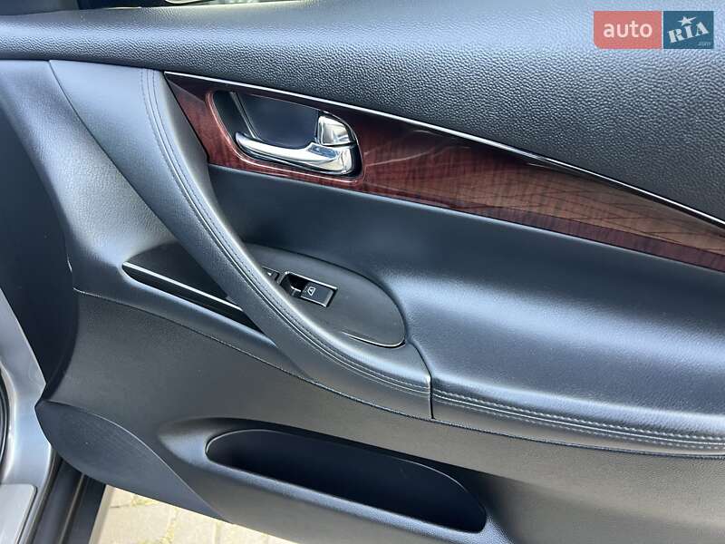 Внедорожник / Кроссовер Infiniti QX50 2015 в Киеве