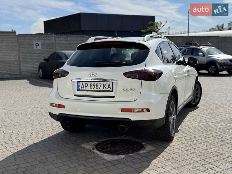 Внедорожник / Кроссовер Infiniti QX50 2016 в Запорожье