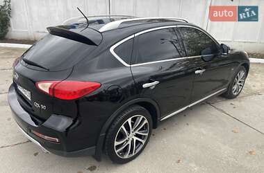 Внедорожник / Кроссовер Infiniti QX50 2016 в 