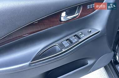 Внедорожник / Кроссовер Infiniti QX50 2016 в 