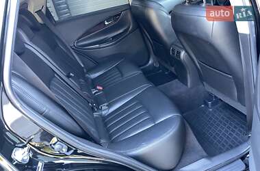 Внедорожник / Кроссовер Infiniti QX50 2016 в 
