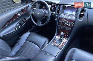 Внедорожник / Кроссовер Infiniti QX50 2016 в 