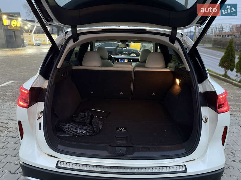 Внедорожник / Кроссовер Infiniti QX50 2020 в Черновцах