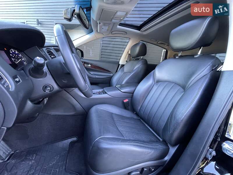 Позашляховик / Кросовер Infiniti QX50 2016 в Харкові