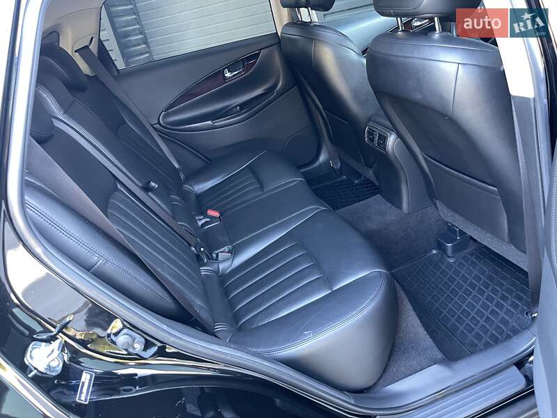 Позашляховик / Кросовер Infiniti QX50 2016 в Харкові