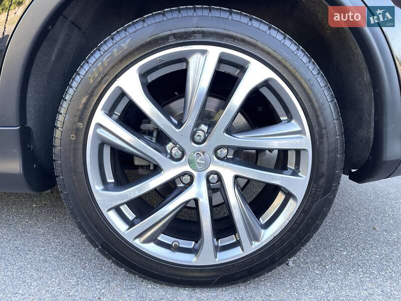 Позашляховик / Кросовер Infiniti QX50 2016 в Харкові