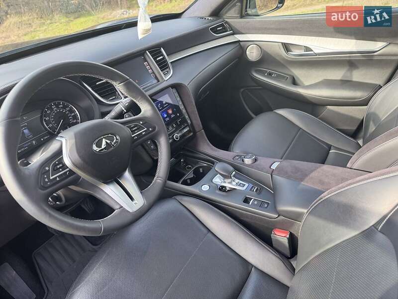 Внедорожник / Кроссовер Infiniti QX50 2018 в Корсуне-Шевченковском