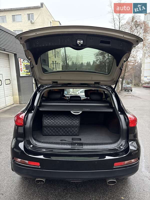 Позашляховик / Кросовер Infiniti QX50 2017 в Харкові