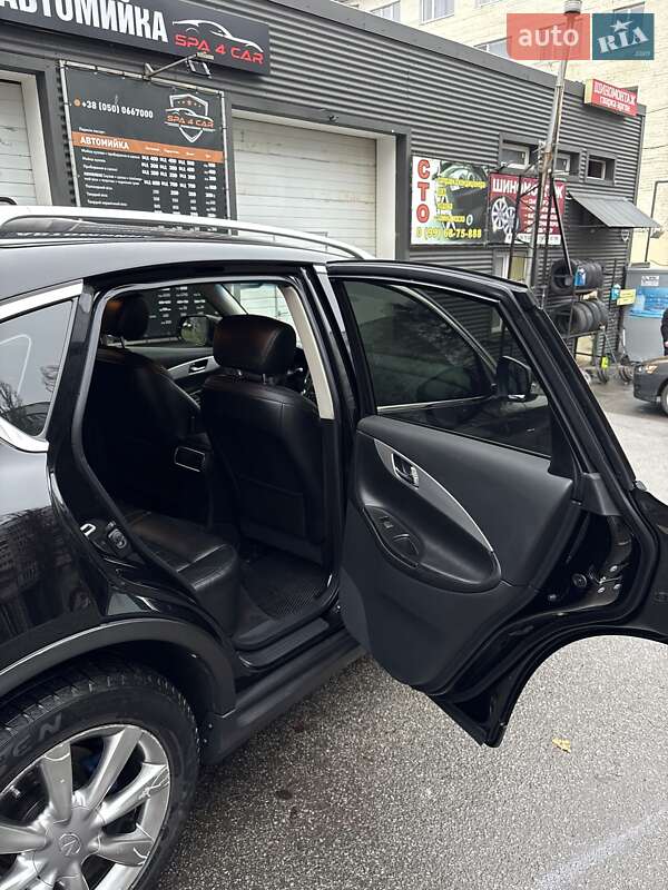 Позашляховик / Кросовер Infiniti QX50 2017 в Харкові