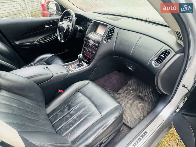 Позашляховик / Кросовер Infiniti QX50 2017 в Білогородці