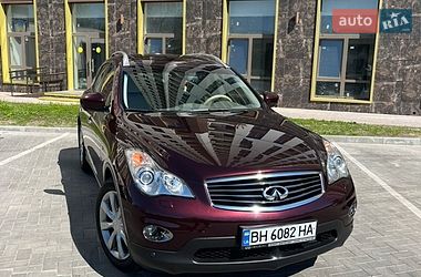 Внедорожник / Кроссовер Infiniti QX50 2015 в Одессе