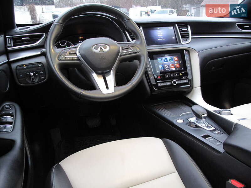 Внедорожник / Кроссовер Infiniti QX55 2021 в Киеве