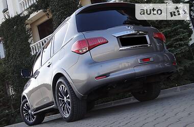 Позашляховик / Кросовер Infiniti QX56 2012 в 