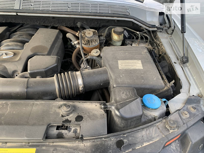 Позашляховик / Кросовер Infiniti QX56 2004 в Львові