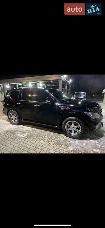 Позашляховик / Кросовер Infiniti QX56 2010 в Кам'янець-Подільському