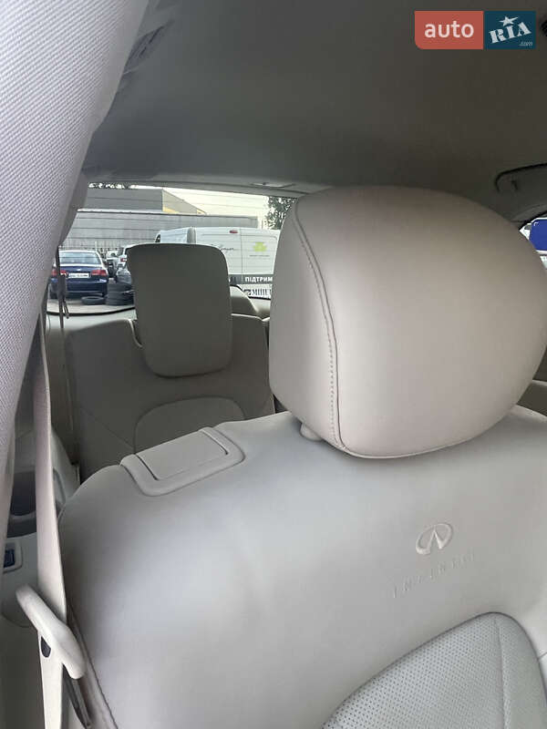 Внедорожник / Кроссовер Infiniti QX56 2011 в Виннице